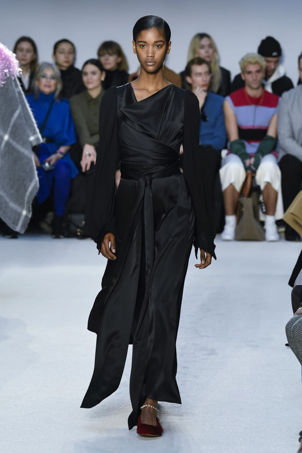 Fashion Week London Fall/Winter 2020 look 32 from the JW Anderson collection womenswear