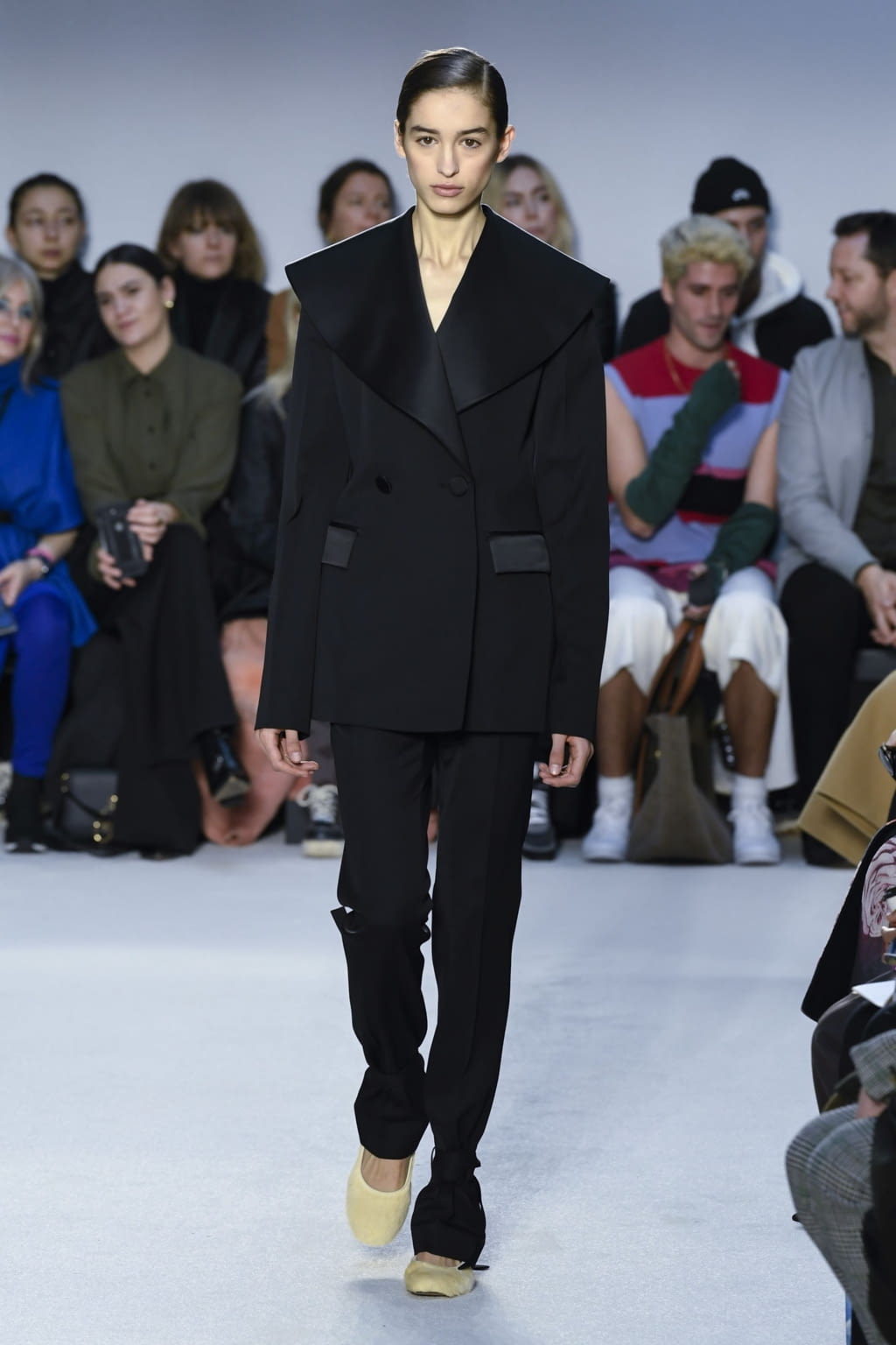 Fashion Week London Fall/Winter 2020 look 39 from the JW Anderson collection womenswear