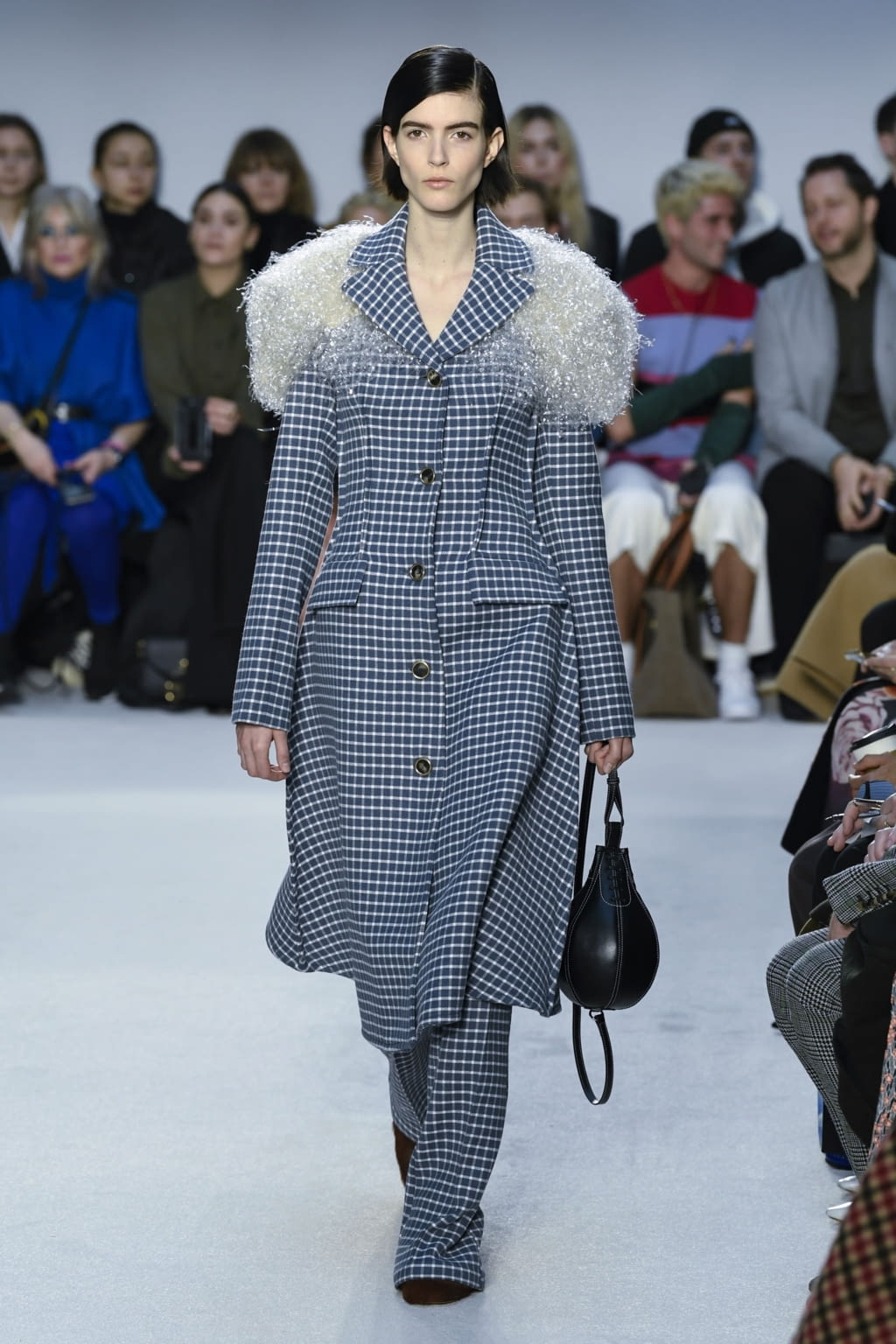 Fashion Week London Fall/Winter 2020 look 40 from the JW Anderson collection 女装