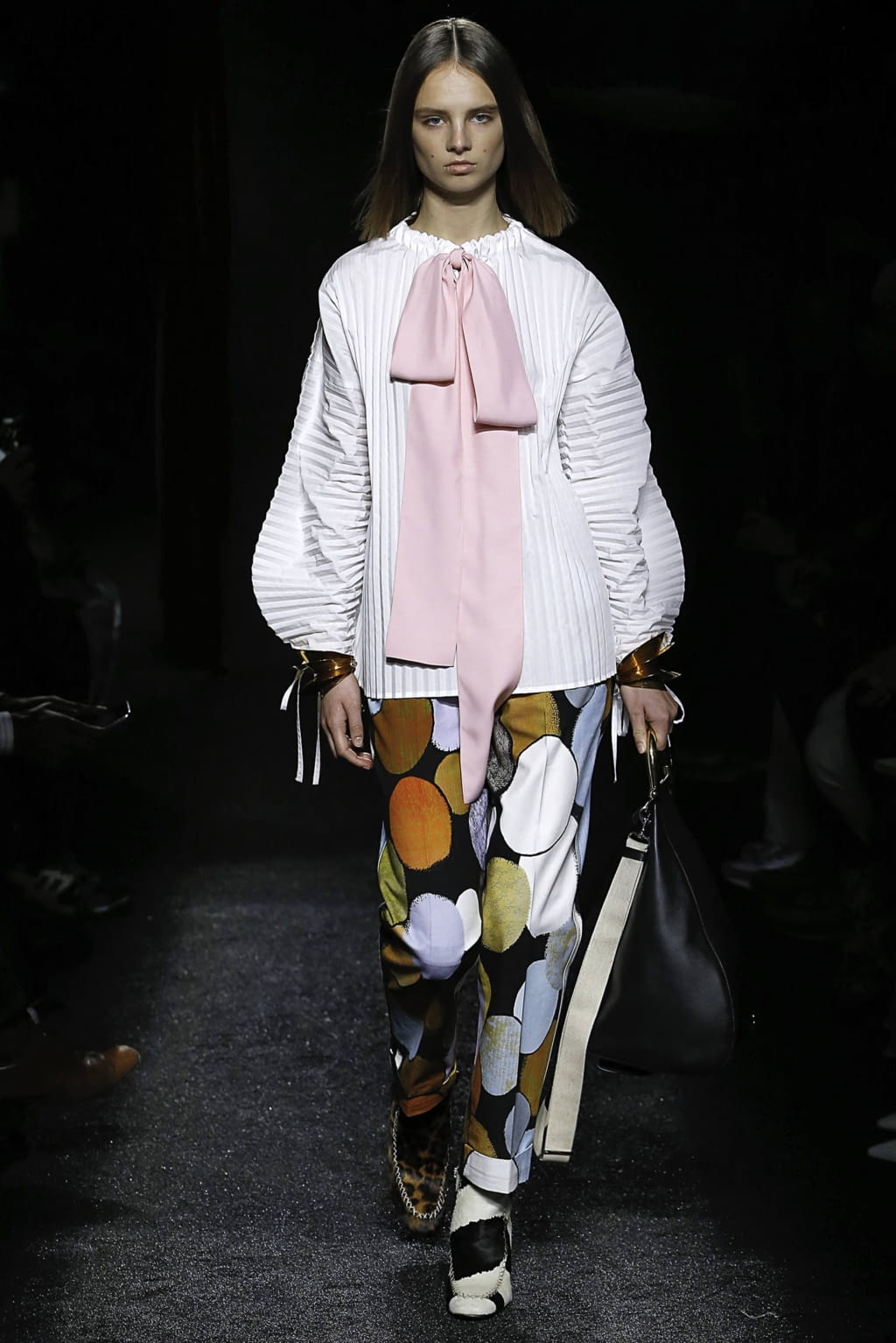 Fashion Week Paris Fall/Winter 2019 look 9 de la collection JW Anderson menswear