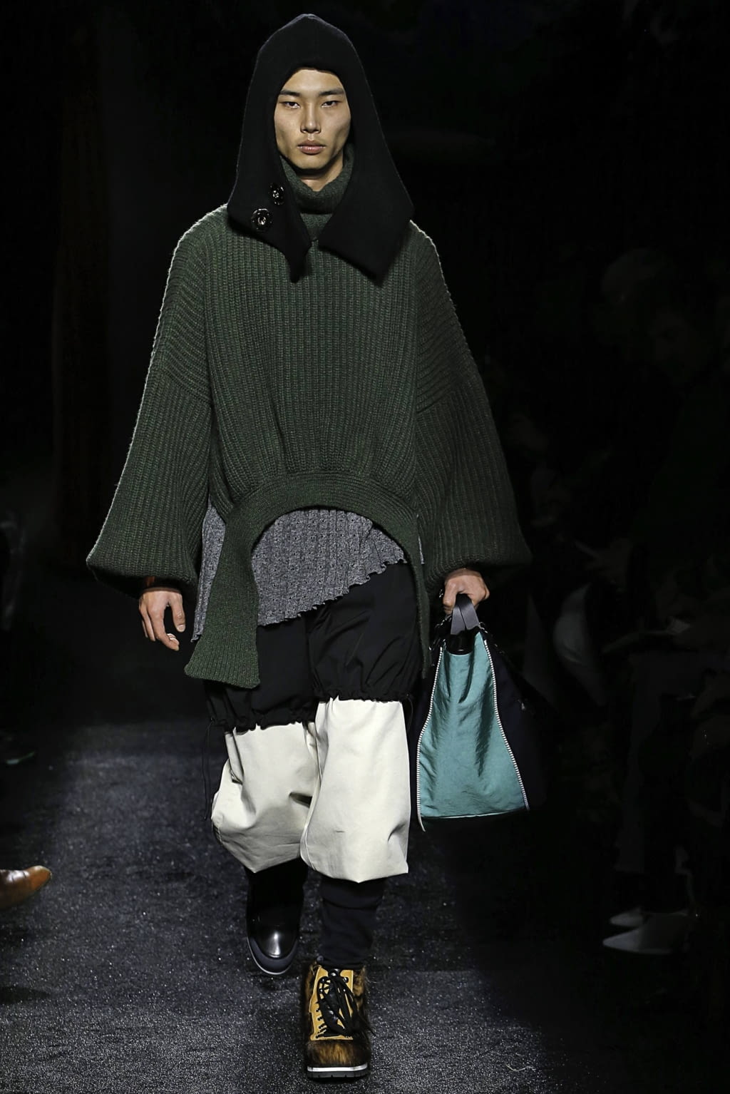 Fashion Week Paris Fall/Winter 2019 look 13 from the JW Anderson collection 男装
