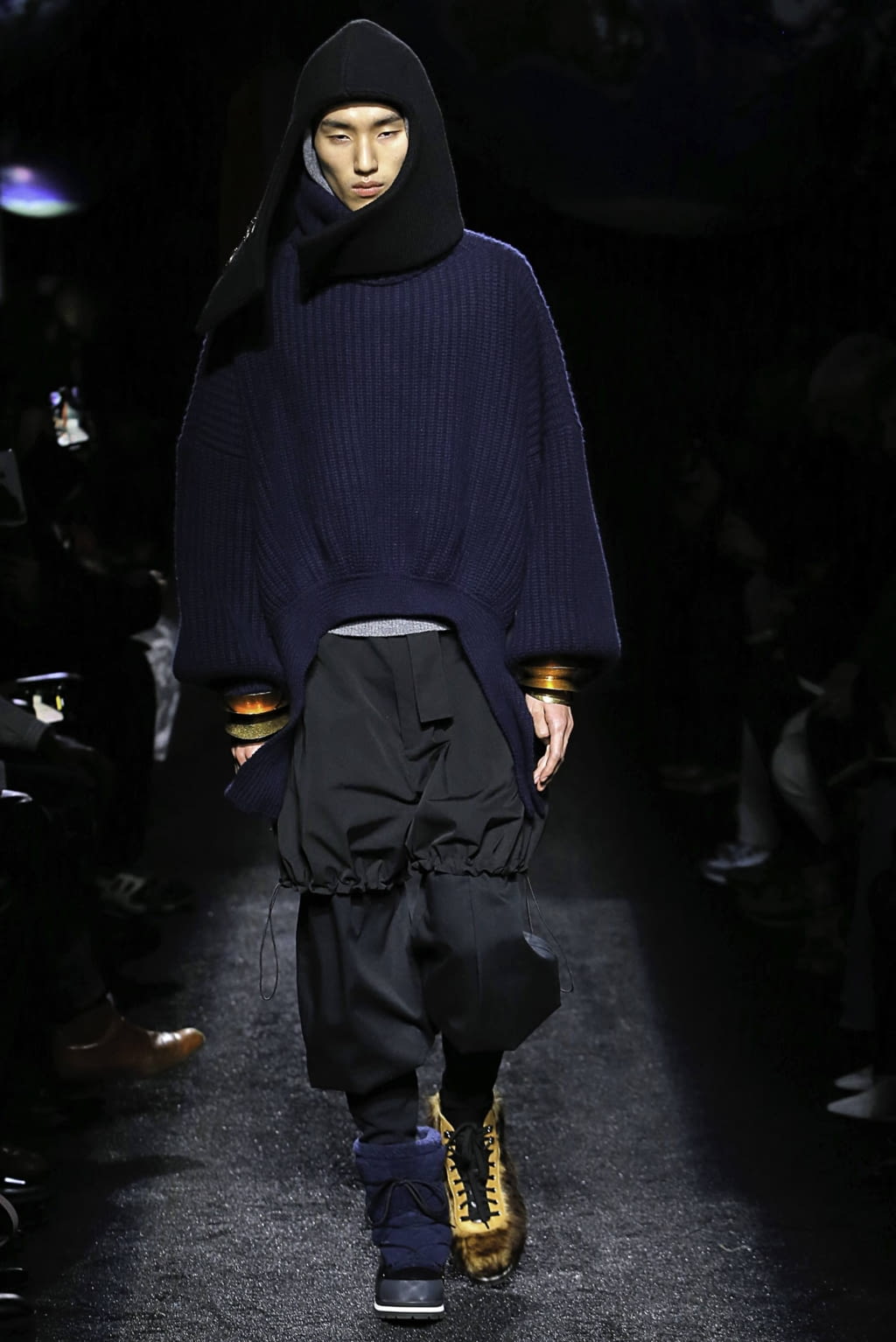 Fashion Week Paris Fall/Winter 2019 look 14 from the JW Anderson collection 男装