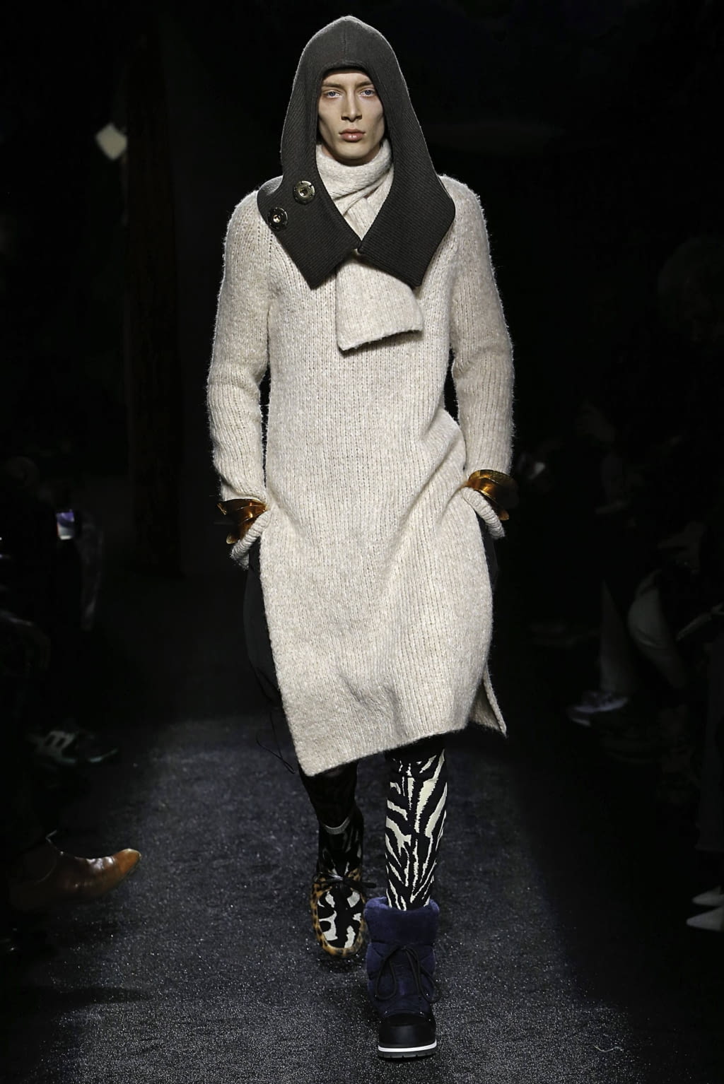 Fashion Week Paris Fall/Winter 2019 look 16 de la collection JW Anderson menswear