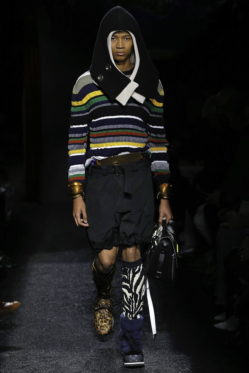 Fashion Week Paris Fall/Winter 2019 look 36 from the JW Anderson collection 男装