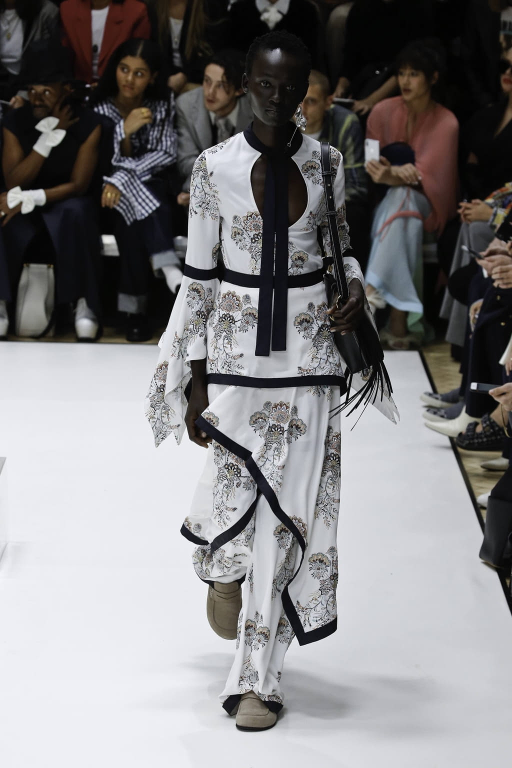 Fashion Week London Spring/Summer 2020 look 28 from the JW Anderson collection womenswear