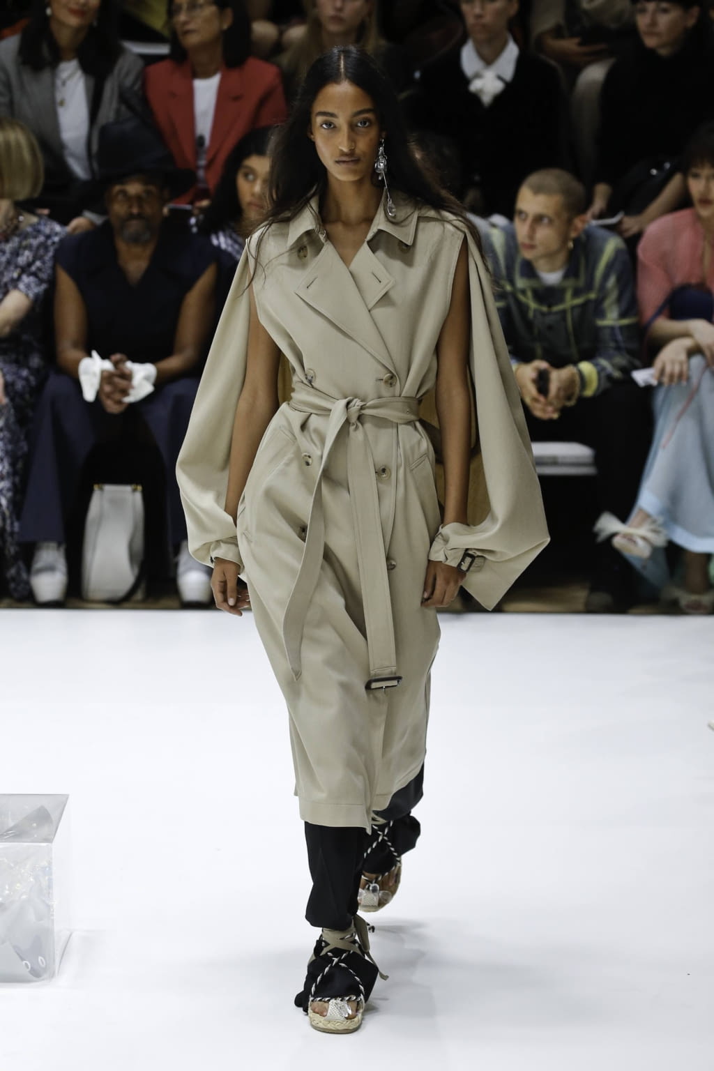 Fashion Week London Spring/Summer 2020 look 40 from the JW Anderson collection womenswear
