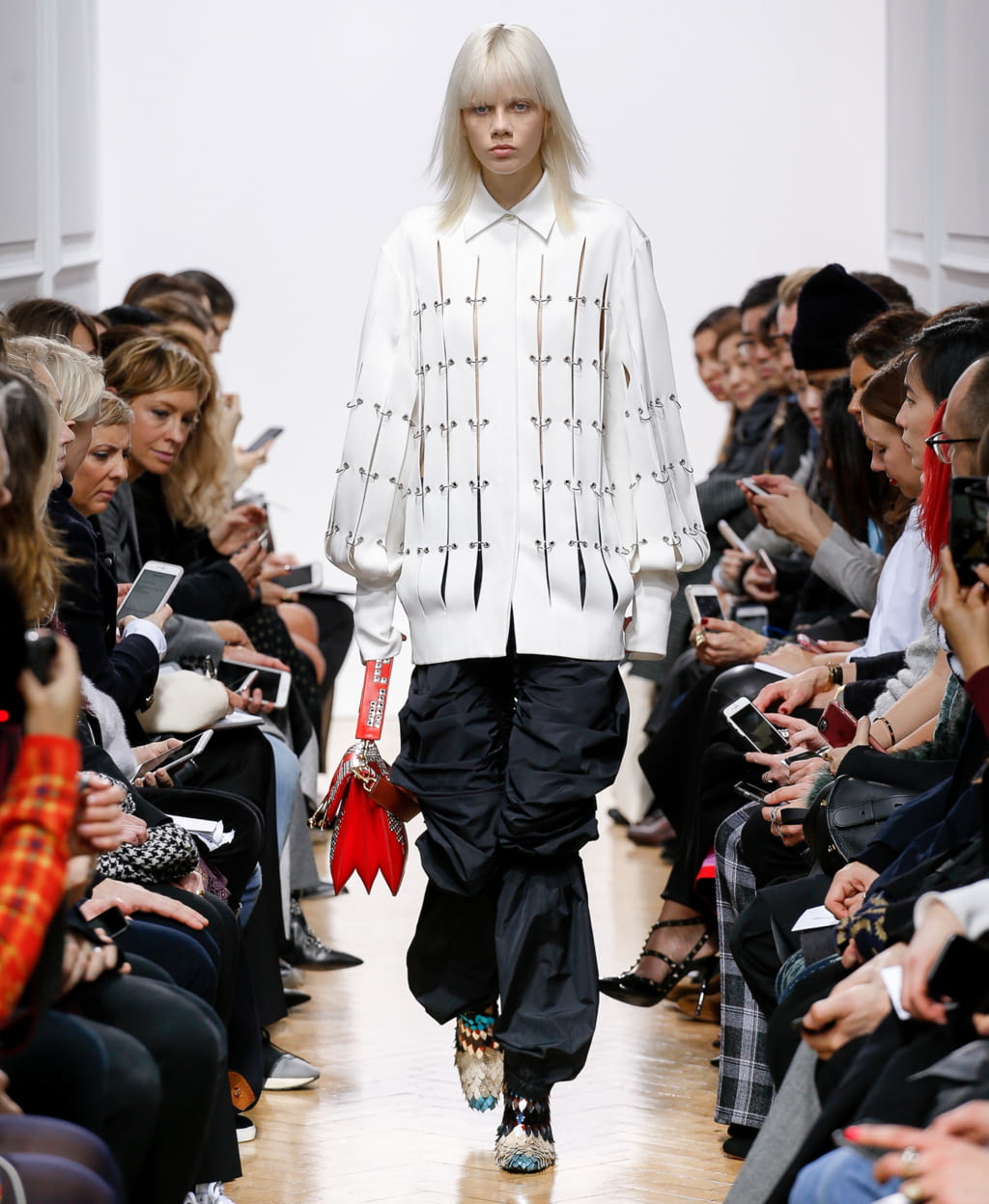 Fashion Week London Fall/Winter 2016 look 11 from the JW Anderson collection womenswear