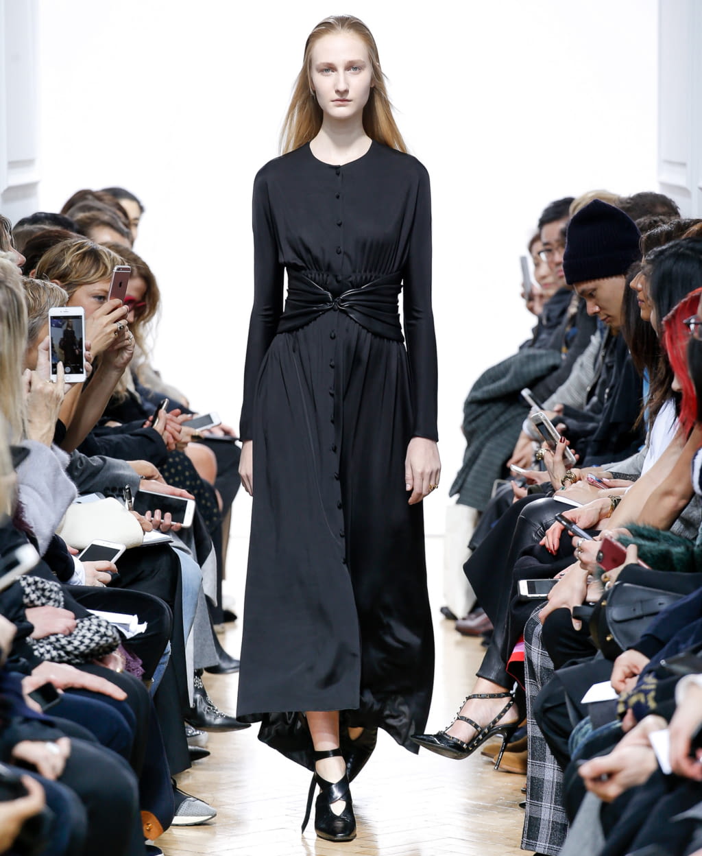 Fashion Week London Fall/Winter 2016 look 13 from the JW Anderson collection womenswear