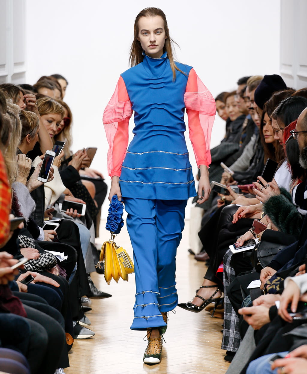 Fashion Week London Fall/Winter 2016 look 18 from the JW Anderson collection womenswear
