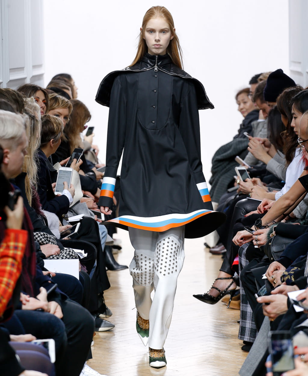 Fashion Week London Fall/Winter 2016 look 38 from the JW Anderson collection womenswear