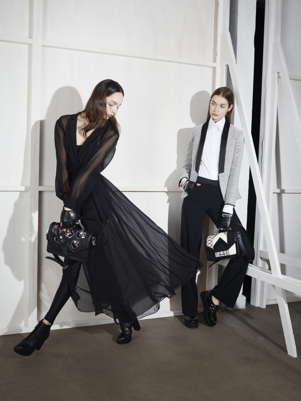 Fashion Week Paris Fall/Winter 2017 look 9 de la collection Karl Lagerfeld womenswear