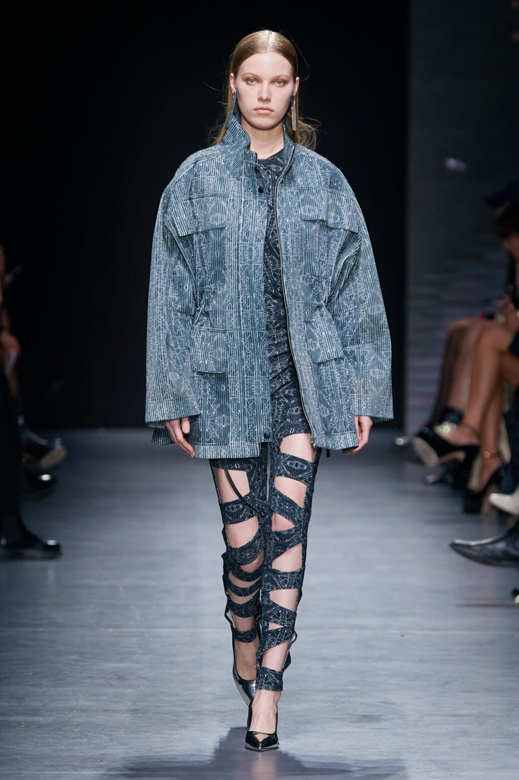 Fashion Week Milan Fall/Winter 2022 look 26 from the BUDAPEST SELECT collection 女装