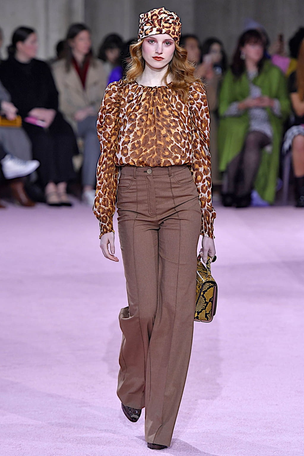 Fashion Week New York Fall/Winter 2019 look 6 from the Kate Spade New York collection womenswear