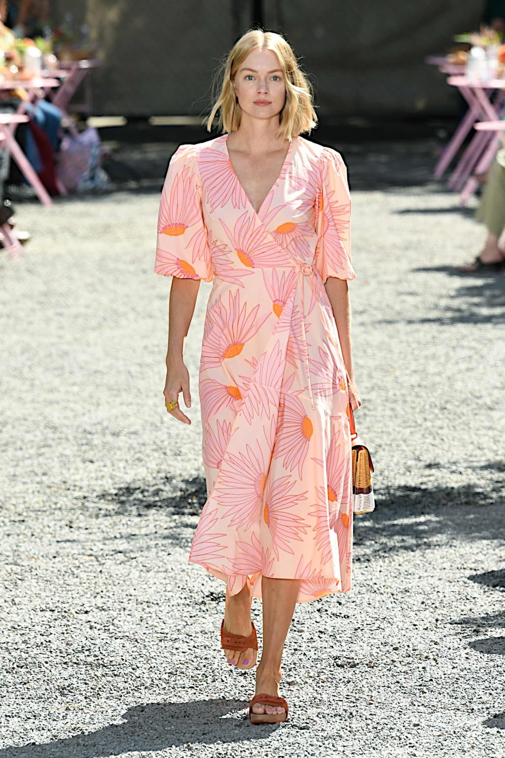 Fashion Week New York Spring/Summer 2020 look 18 from the Kate Spade New York collection womenswear