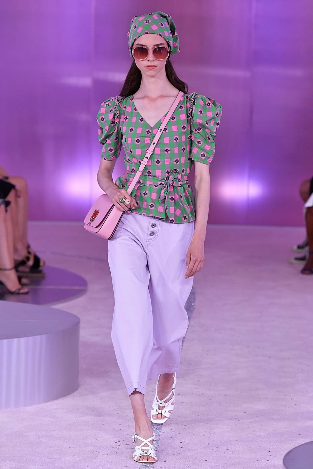 Fashion Week New York Spring/Summer 2019 look 2 from the Kate Spade New York collection 女装