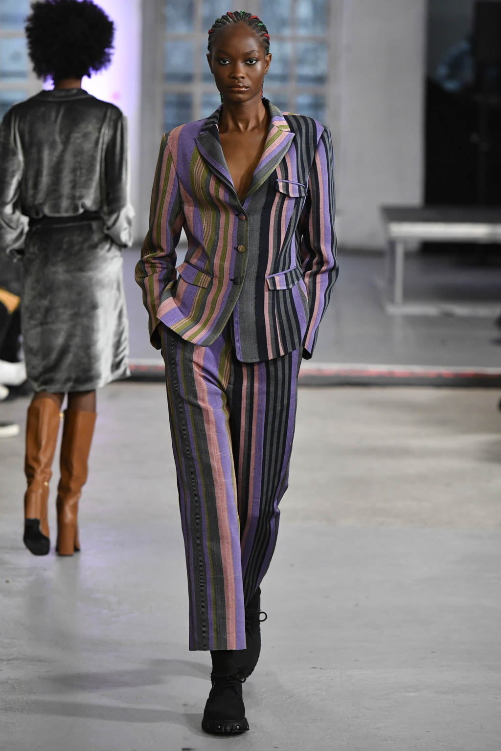 Fashion Week Paris Fall/Winter 2022 look 3 from the Kenneth Ize collection womenswear