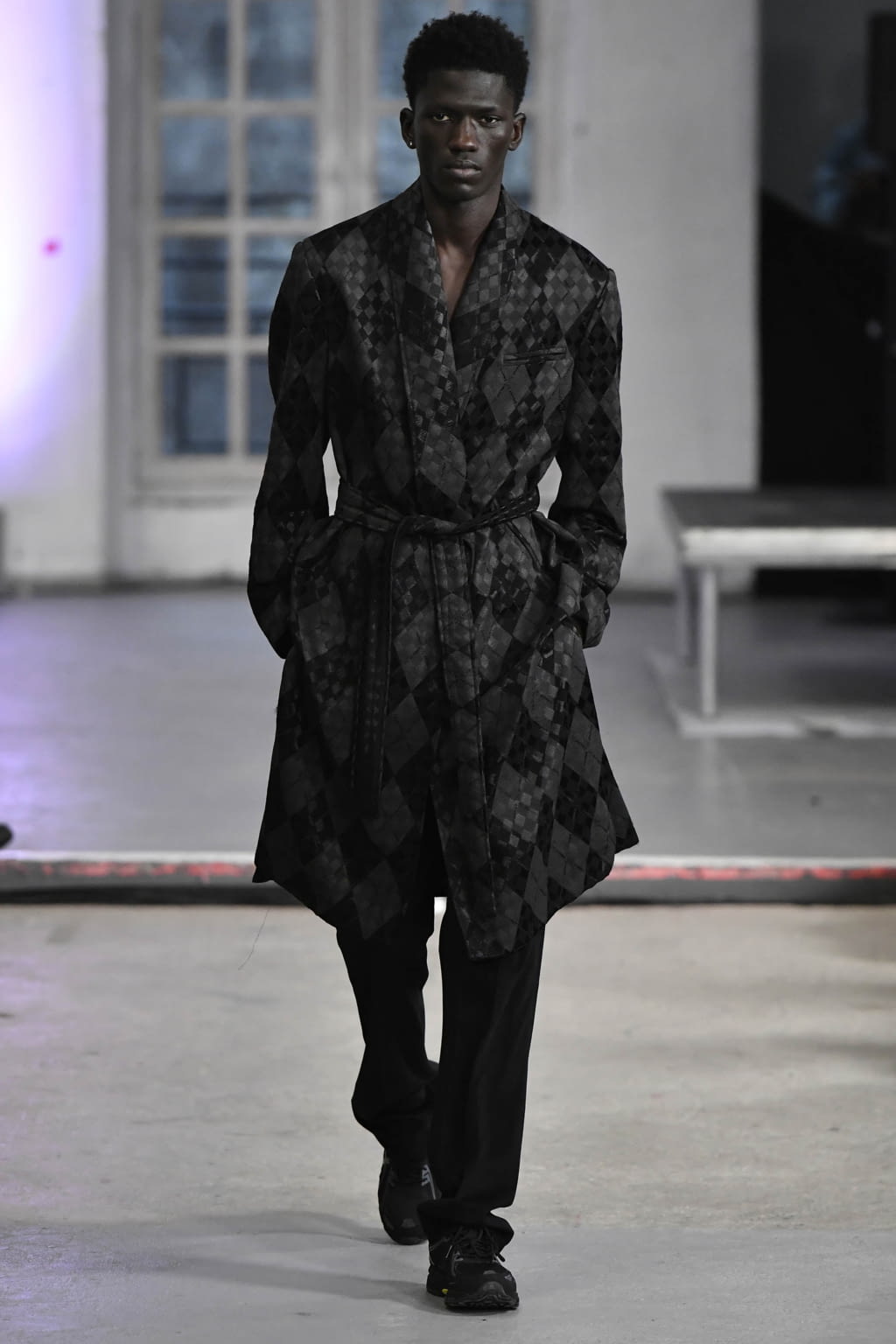 Fashion Week Paris Fall/Winter 2022 look 22 from the Kenneth Ize collection 女装