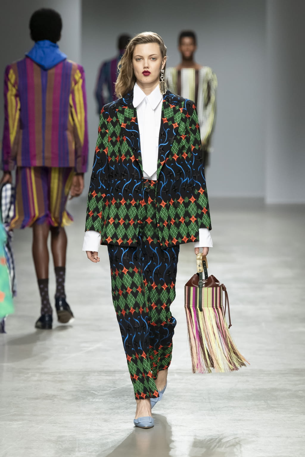 Fashion Week Paris Fall/Winter 2020 look 22 de la collection Kenneth Ize womenswear