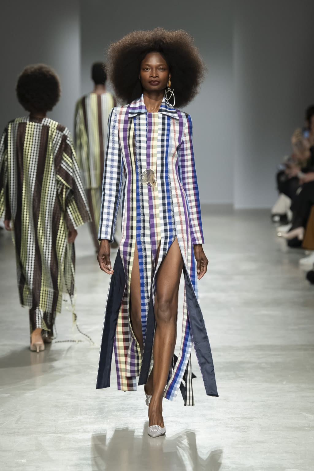 Fashion Week Paris Fall/Winter 2020 look 26 from the Kenneth Ize collection womenswear