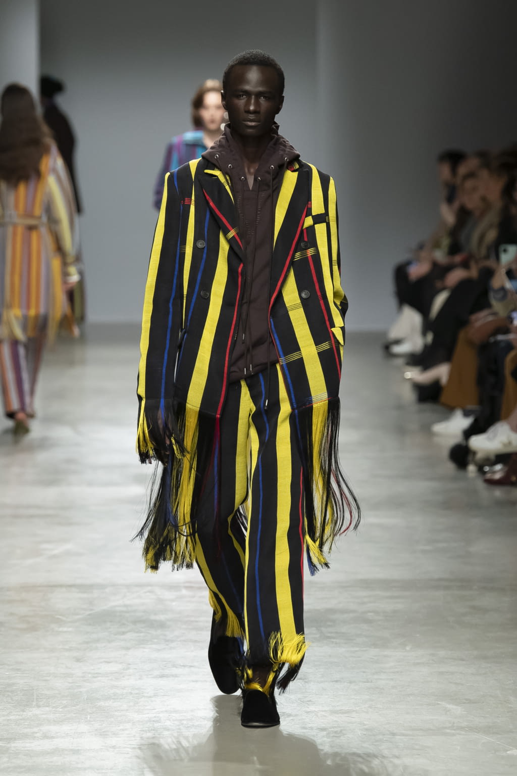 Fashion Week Paris Fall/Winter 2020 look 6 from the Kenneth Ize collection womenswear