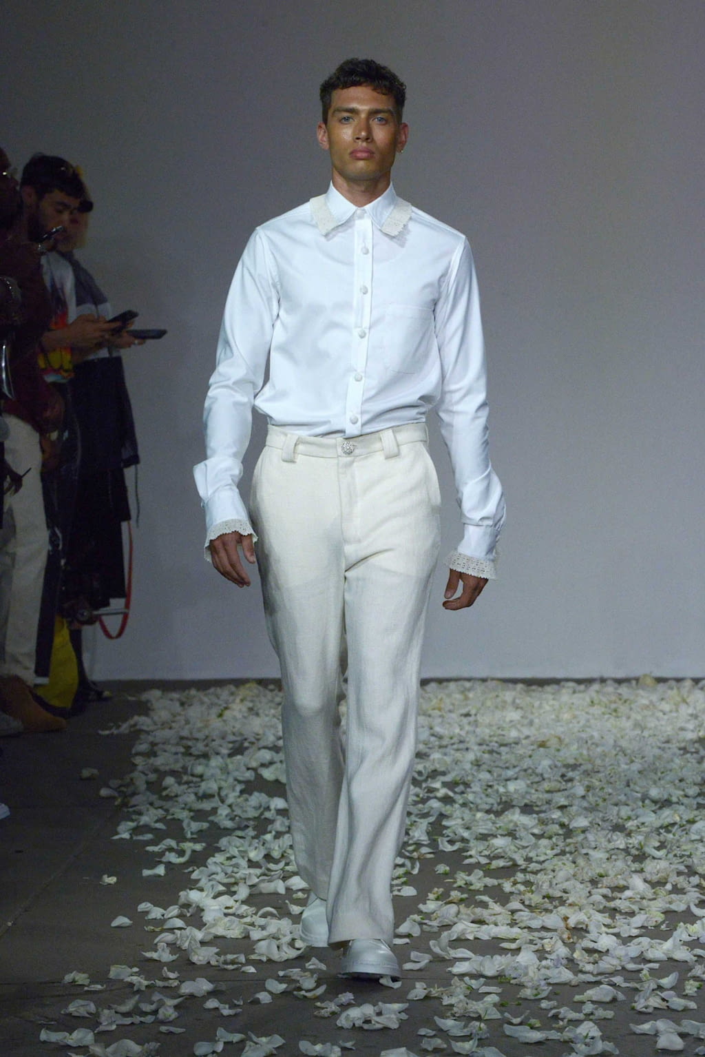 Fashion Week New York Spring/Summer 2019 look 7 from the Kenneth Nicholson collection menswear