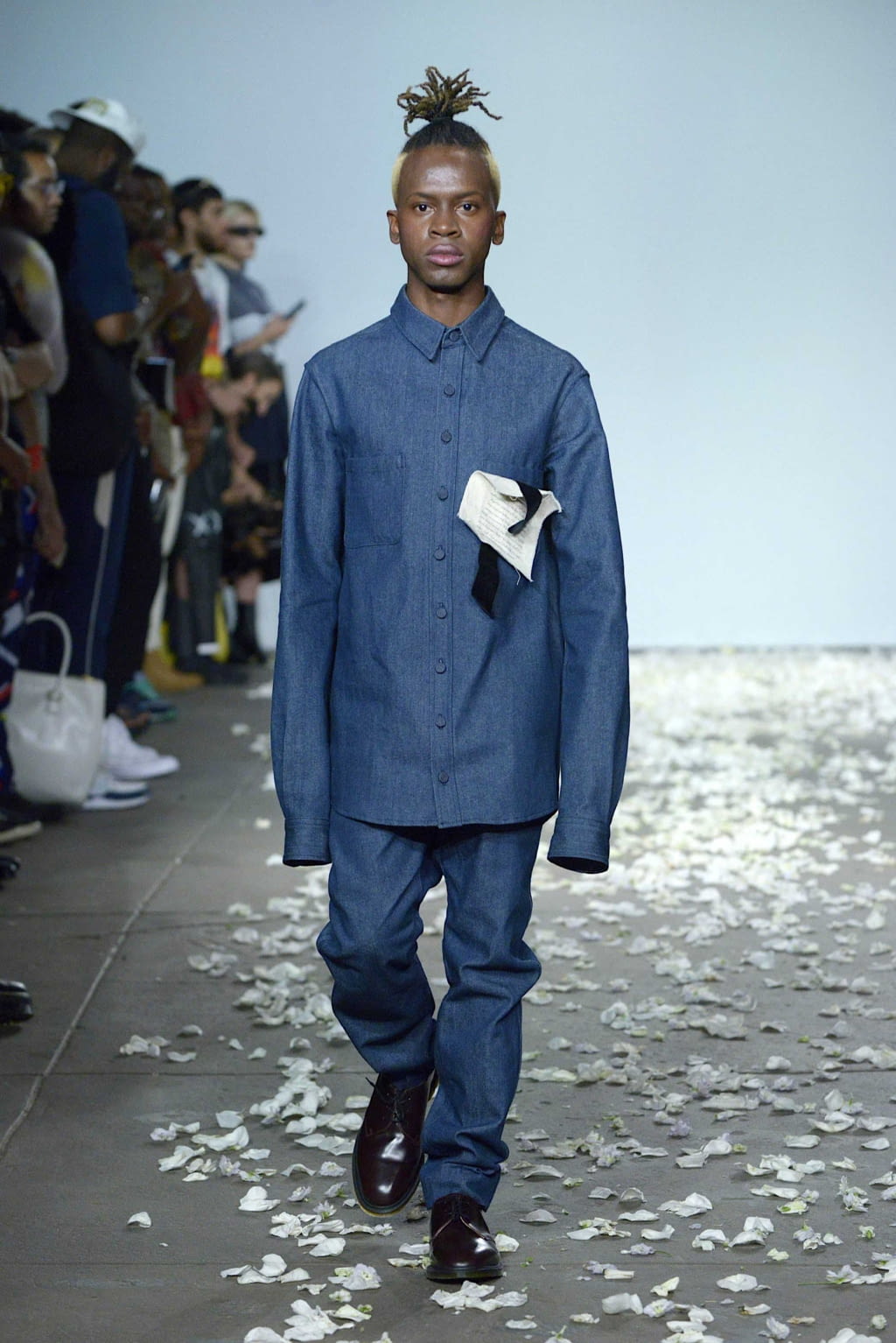 Fashion Week New York Spring/Summer 2019 look 31 from the Kenneth Nicholson collection menswear