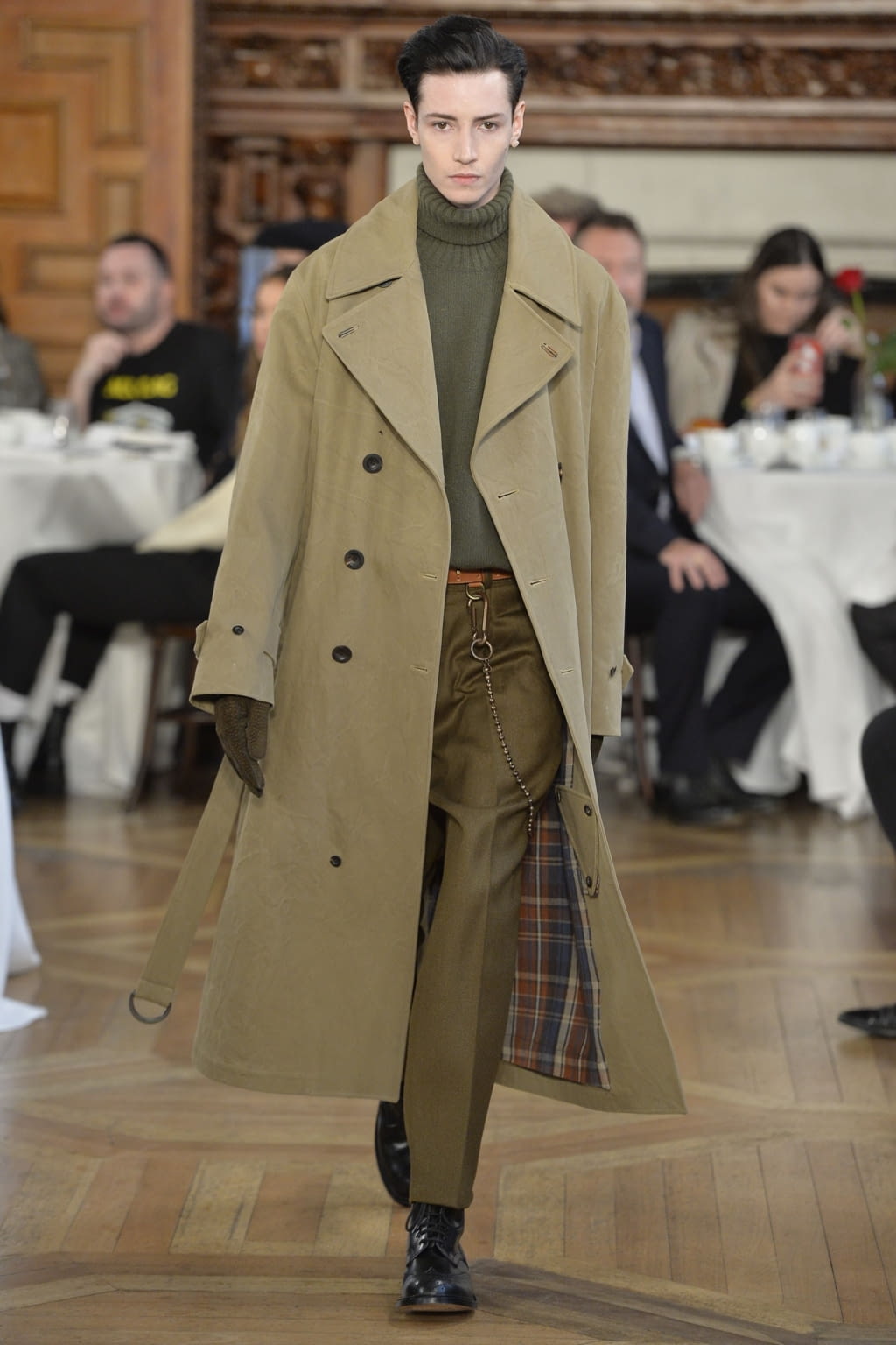 Fashion Week London Fall/Winter 2019 look 1 from the Kent & Curwen collection 男装