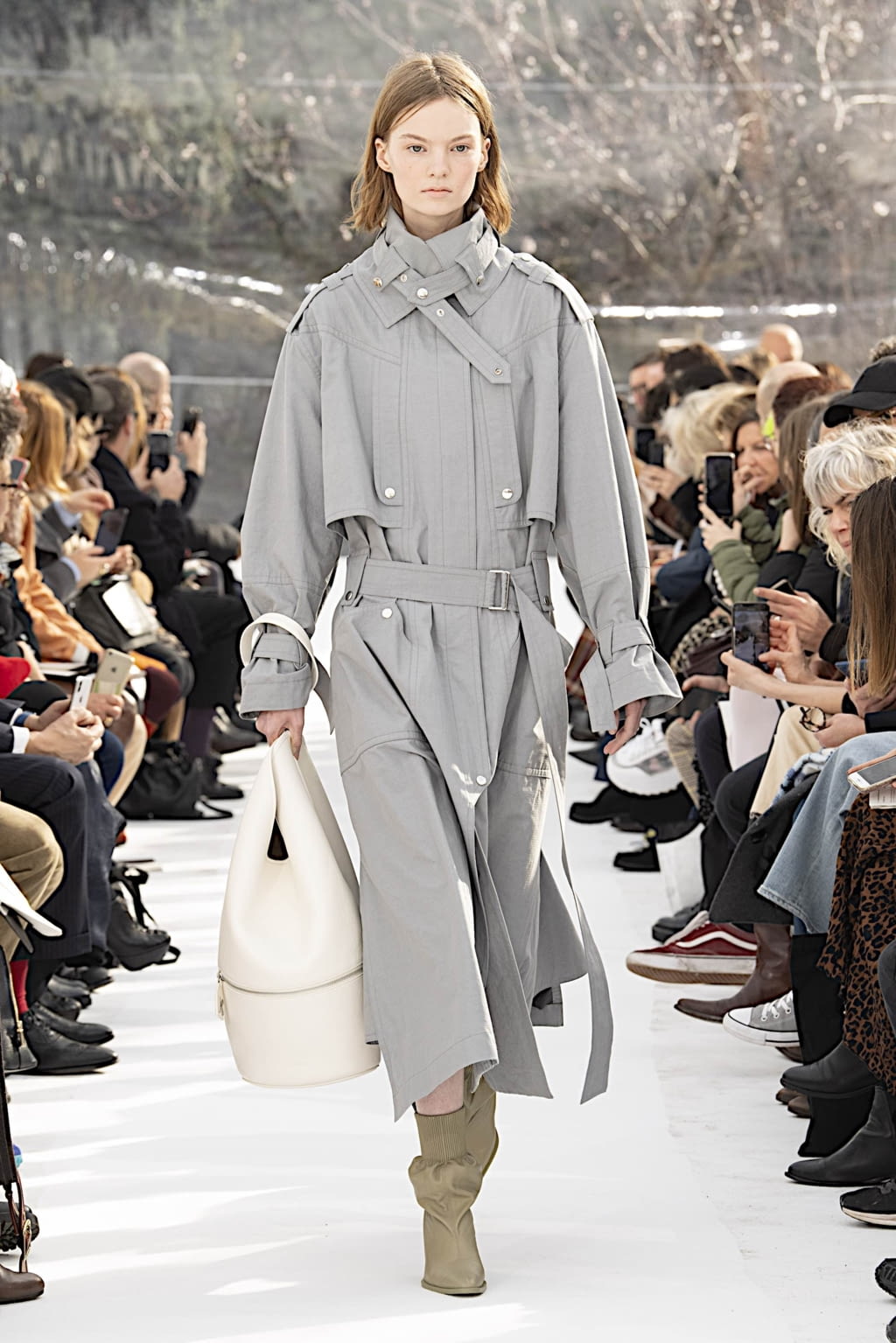 Fashion Week Paris Fall/Winter 2020 look 14 de la collection Kenzo womenswear