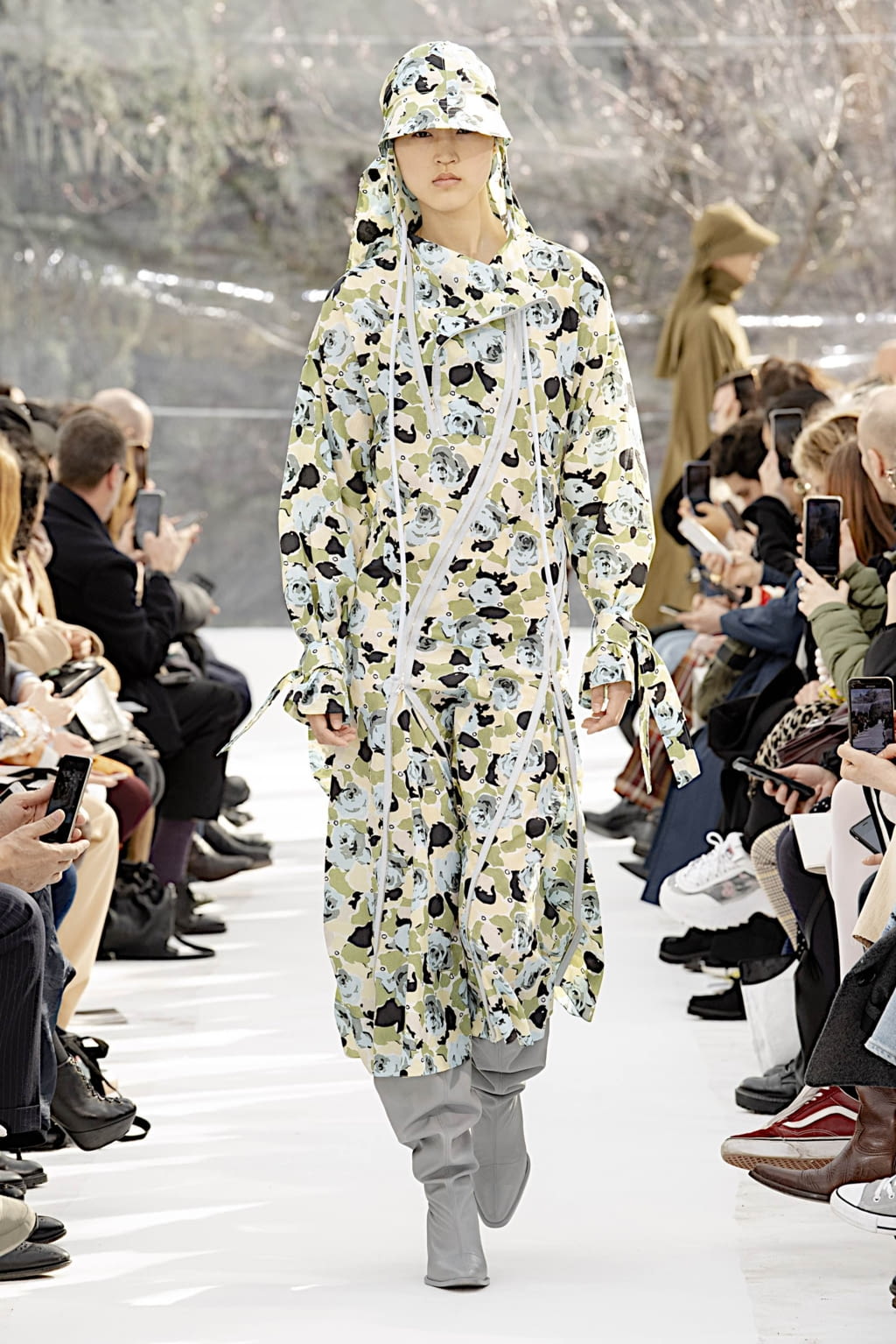 Fashion Week Paris Fall/Winter 2020 look 30 from the Kenzo collection 女装