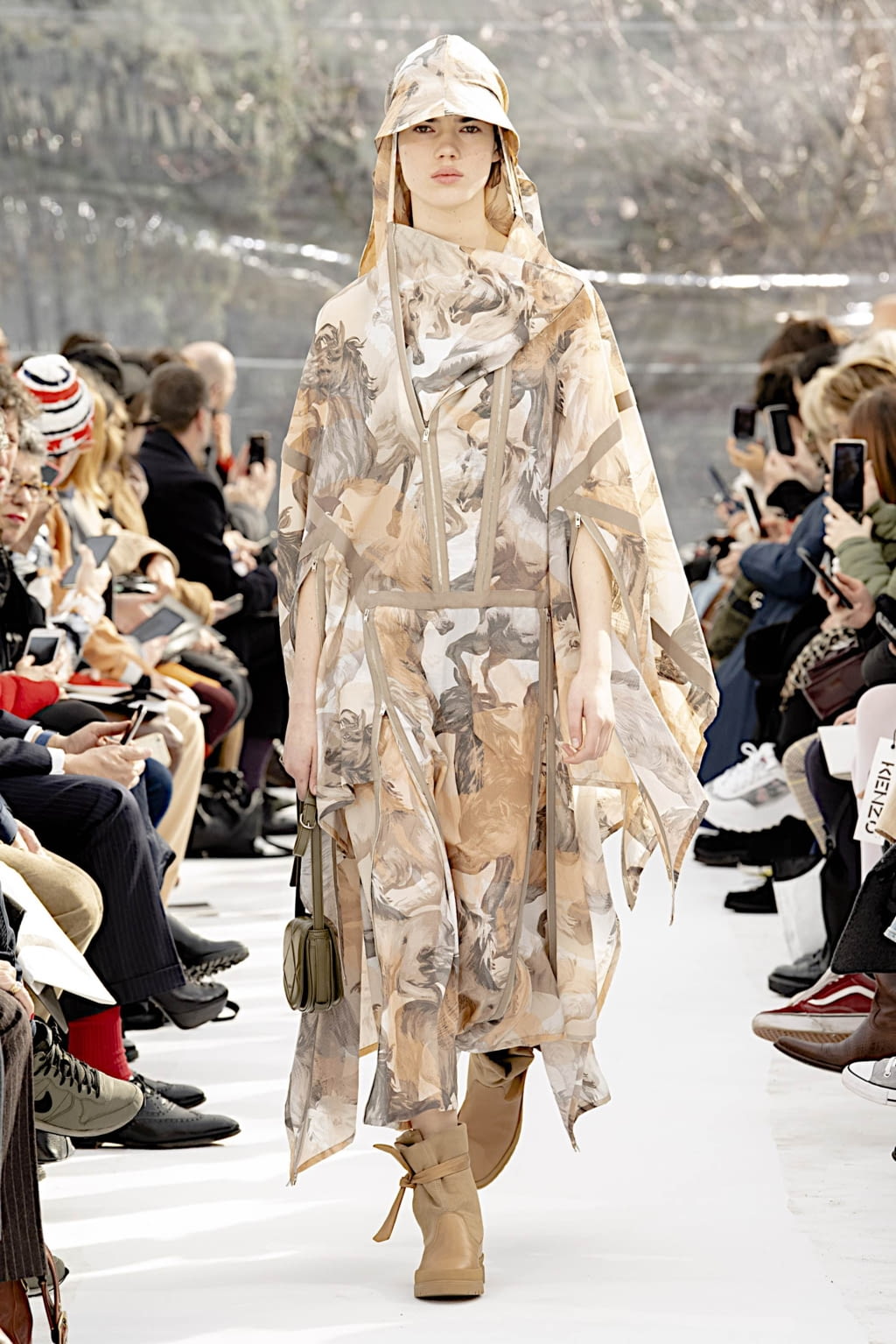 Fashion Week Paris Fall/Winter 2020 look 37 de la collection Kenzo womenswear