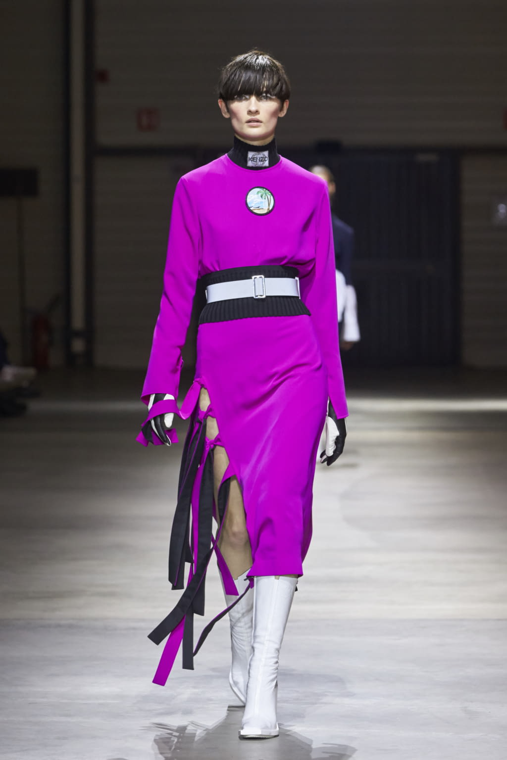 Fashion Week Paris Fall/Winter 2017 look 13 from the Kenzo collection womenswear