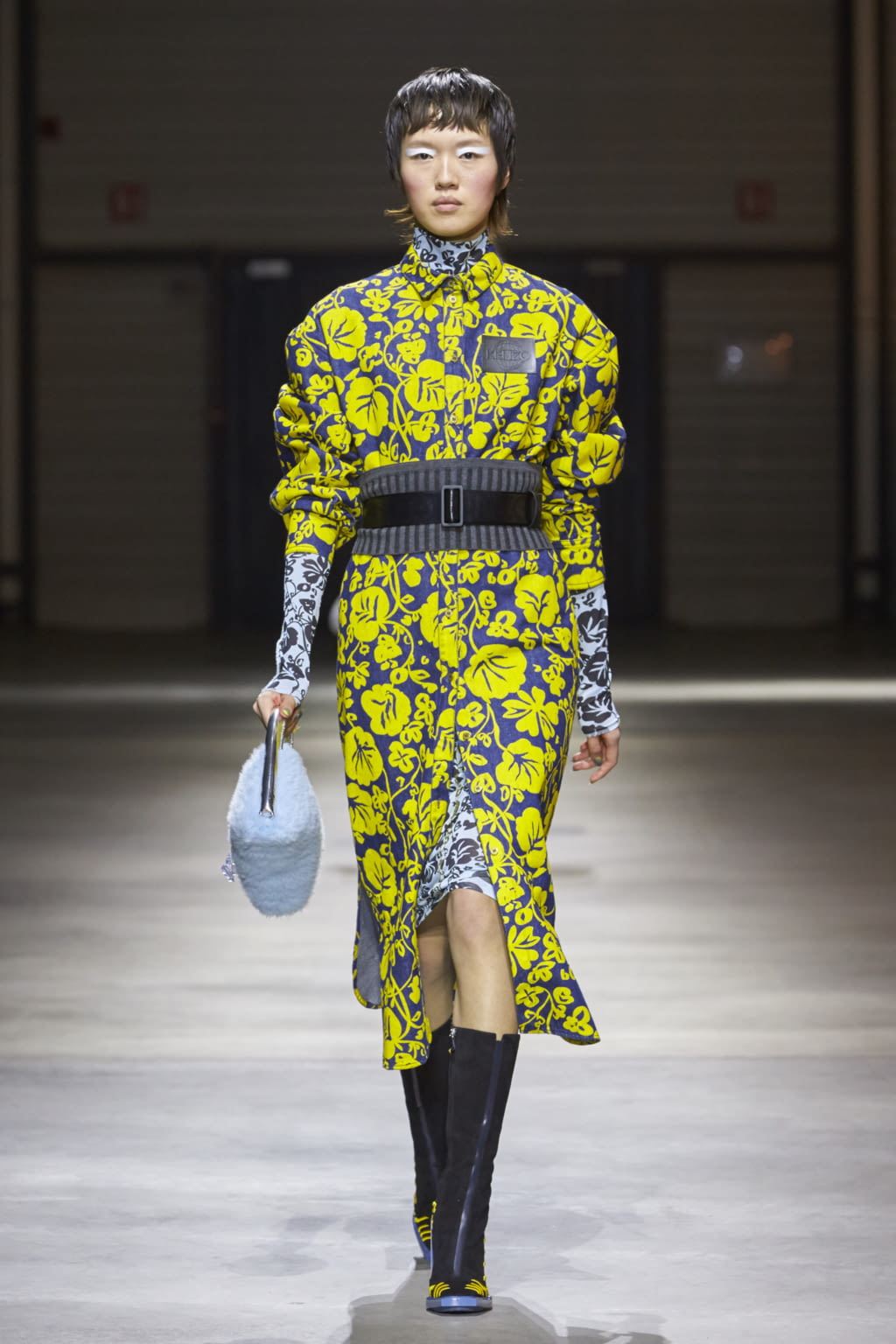 Fashion Week Paris Fall/Winter 2017 look 35 from the Kenzo collection 女装