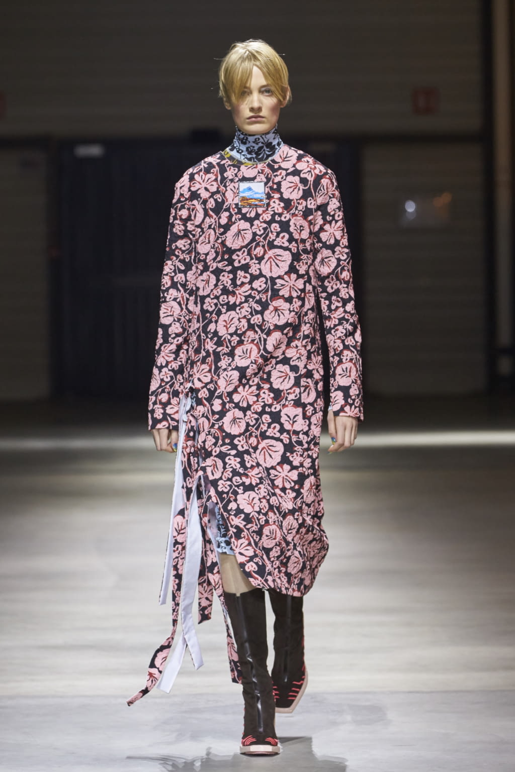 Fashion Week Paris Fall/Winter 2017 look 37 from the Kenzo collection womenswear