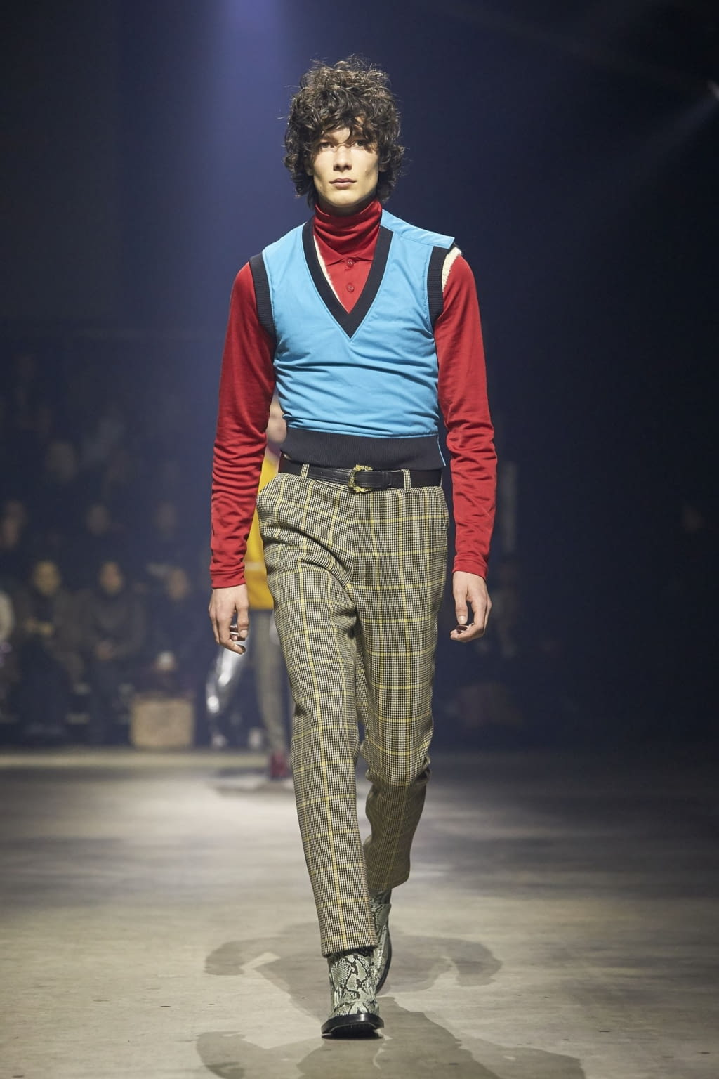 Fashion Week Paris Fall/Winter 2018 look 3 from the Kenzo collection menswear