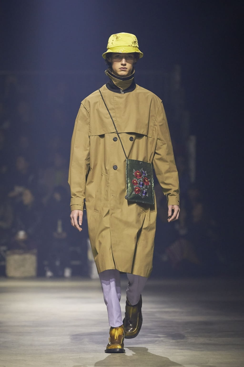 Fashion Week Paris Fall/Winter 2018 look 10 from the Kenzo collection menswear