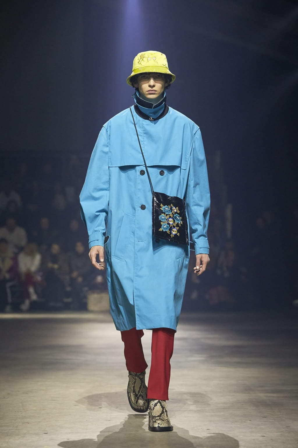 Fashion Week Paris Fall/Winter 2018 look 11 from the Kenzo collection 男装