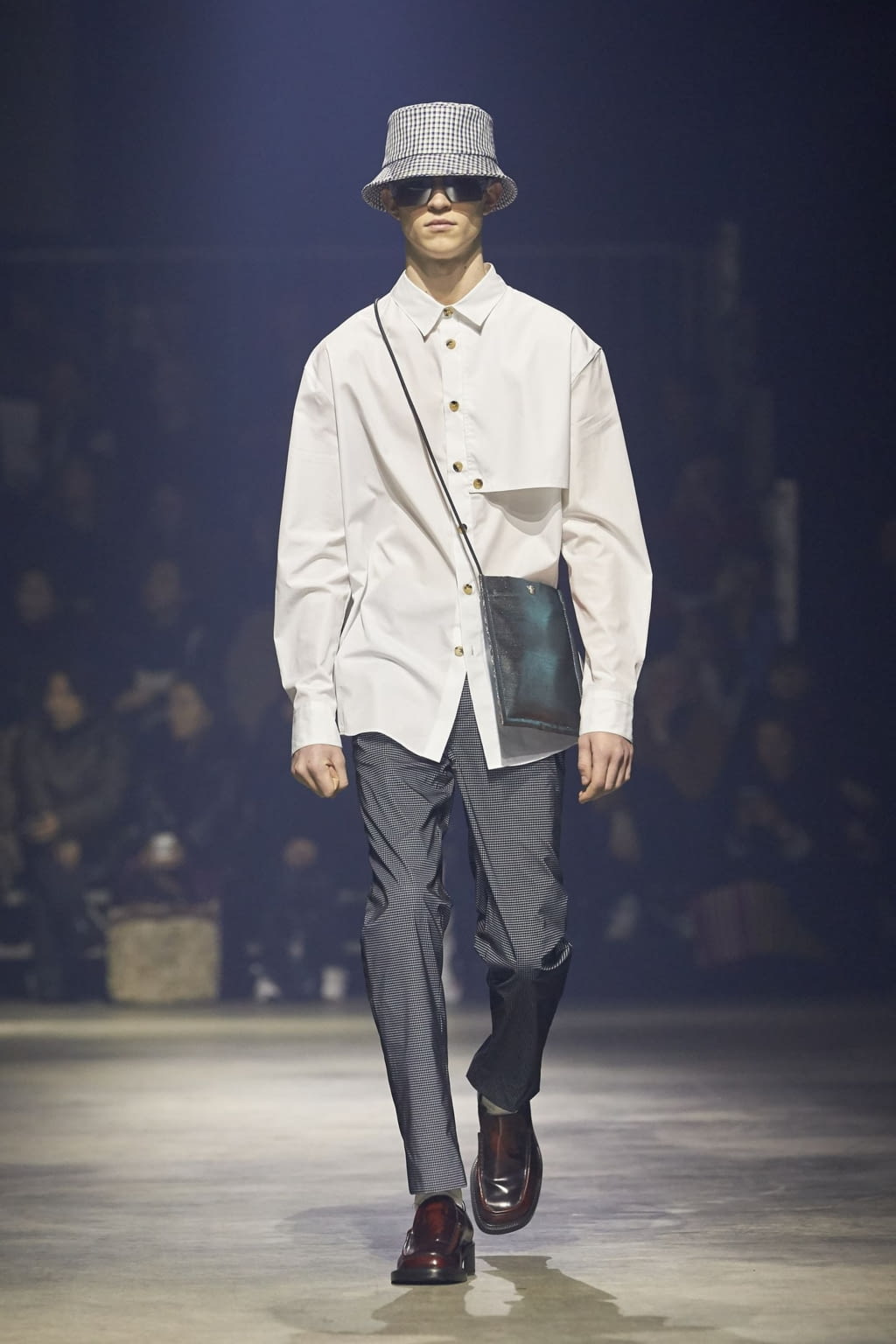 Fashion Week Paris Fall/Winter 2018 look 13 from the Kenzo collection 男装
