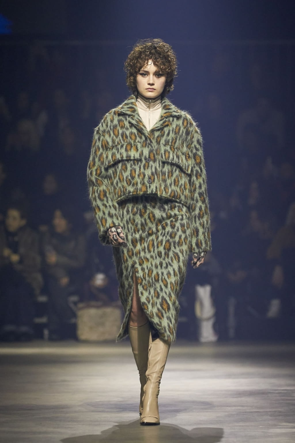 Fashion Week Paris Fall/Winter 2018 look 10 from the Kenzo collection womenswear