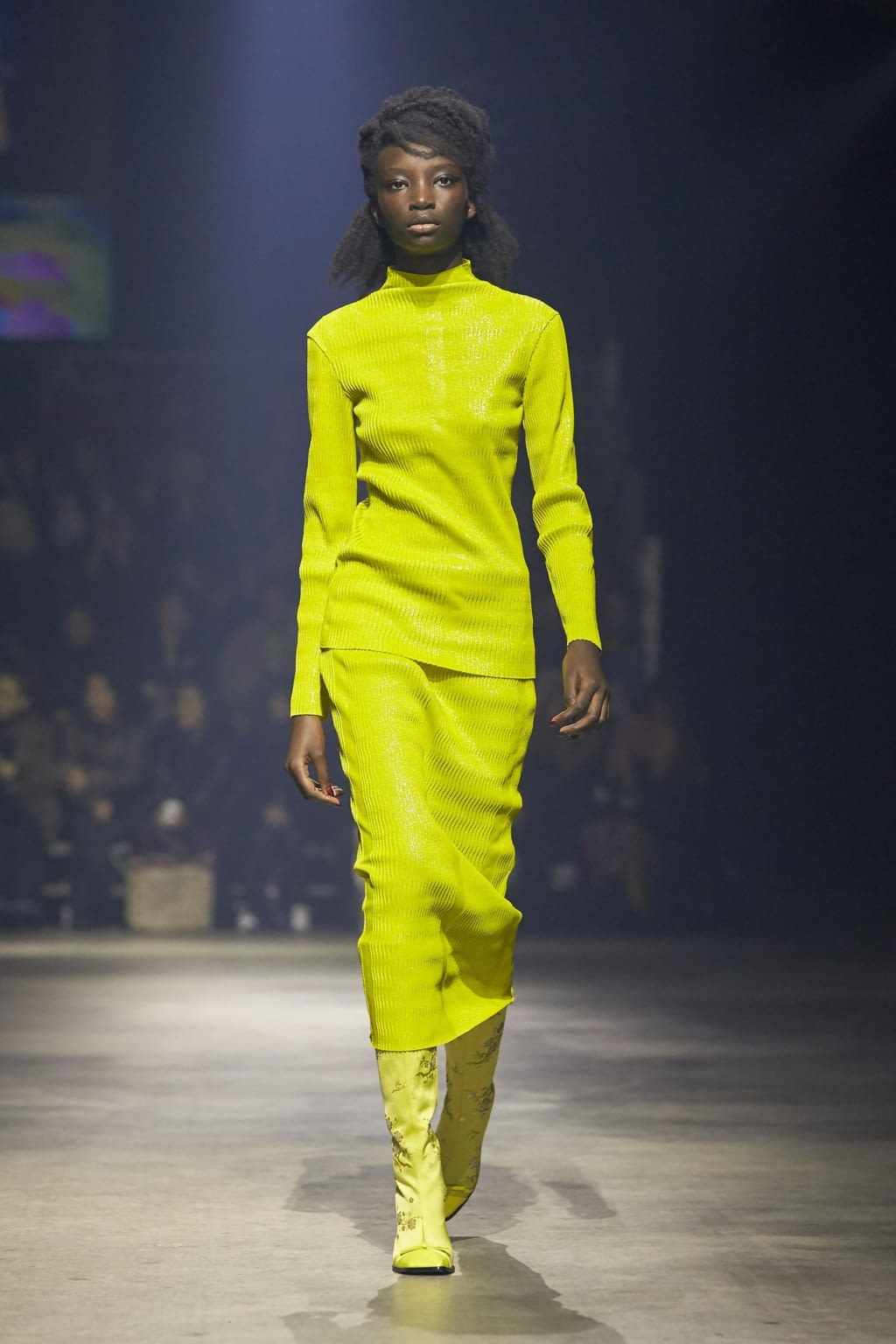 Fashion Week Paris Fall/Winter 2018 look 14 from the Kenzo collection womenswear