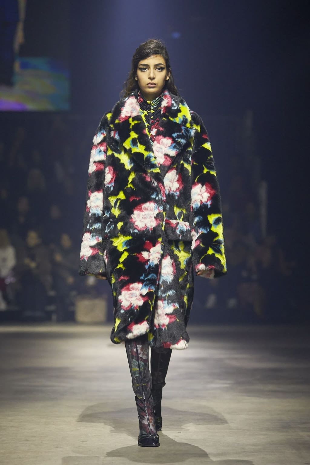 Fashion Week Paris Fall/Winter 2018 look 15 from the Kenzo collection womenswear