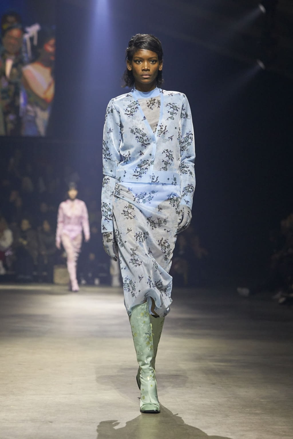 Fashion Week Paris Fall/Winter 2018 look 36 from the Kenzo collection womenswear
