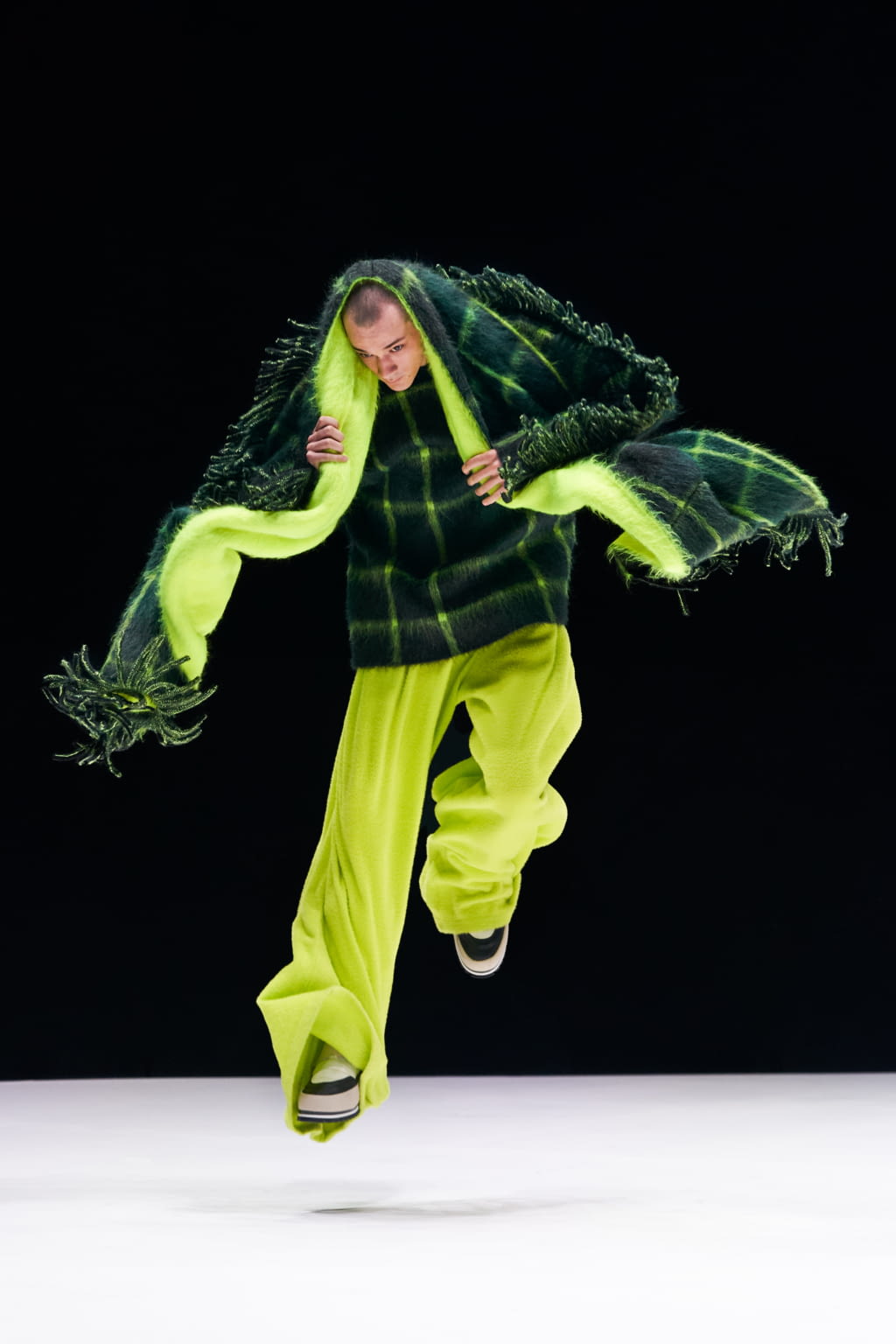 Fashion Week Paris Fall/Winter 2021 look 4 from the Kenzo collection womenswear