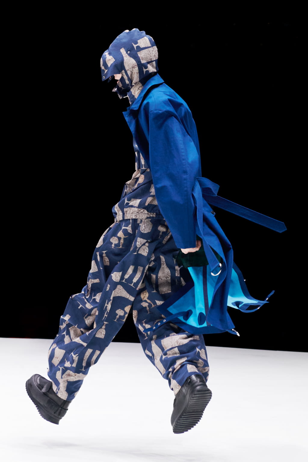 Fashion Week Paris Fall/Winter 2021 look 21 from the Kenzo collection womenswear