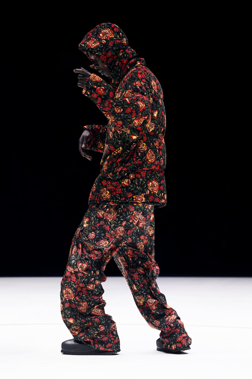 Fashion Week Paris Fall/Winter 2021 look 37 from the Kenzo collection womenswear