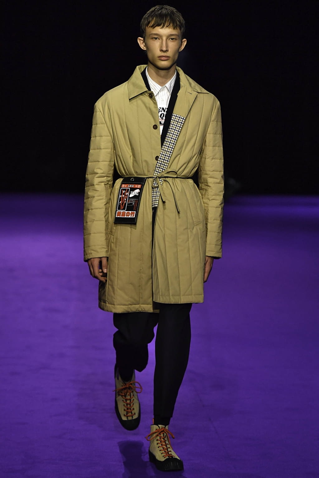 Fashion Week Paris Fall/Winter 2019 look 3 from the Kenzo collection 男装