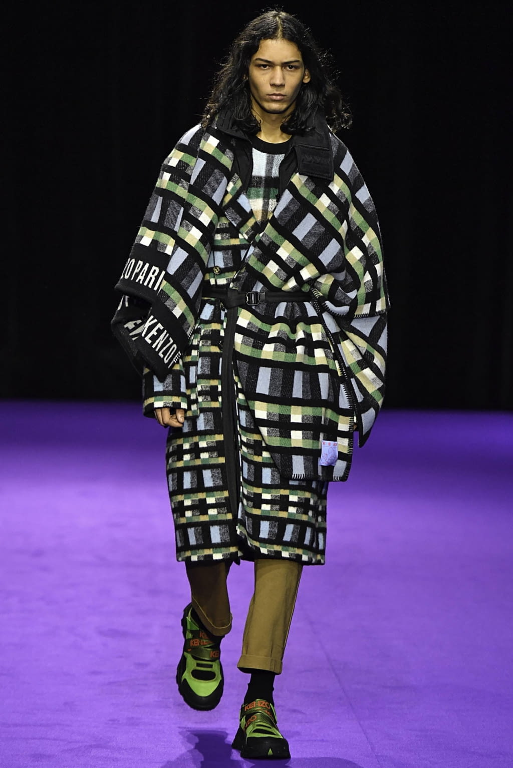 Fashion Week Paris Fall/Winter 2019 look 14 from the Kenzo collection 男装