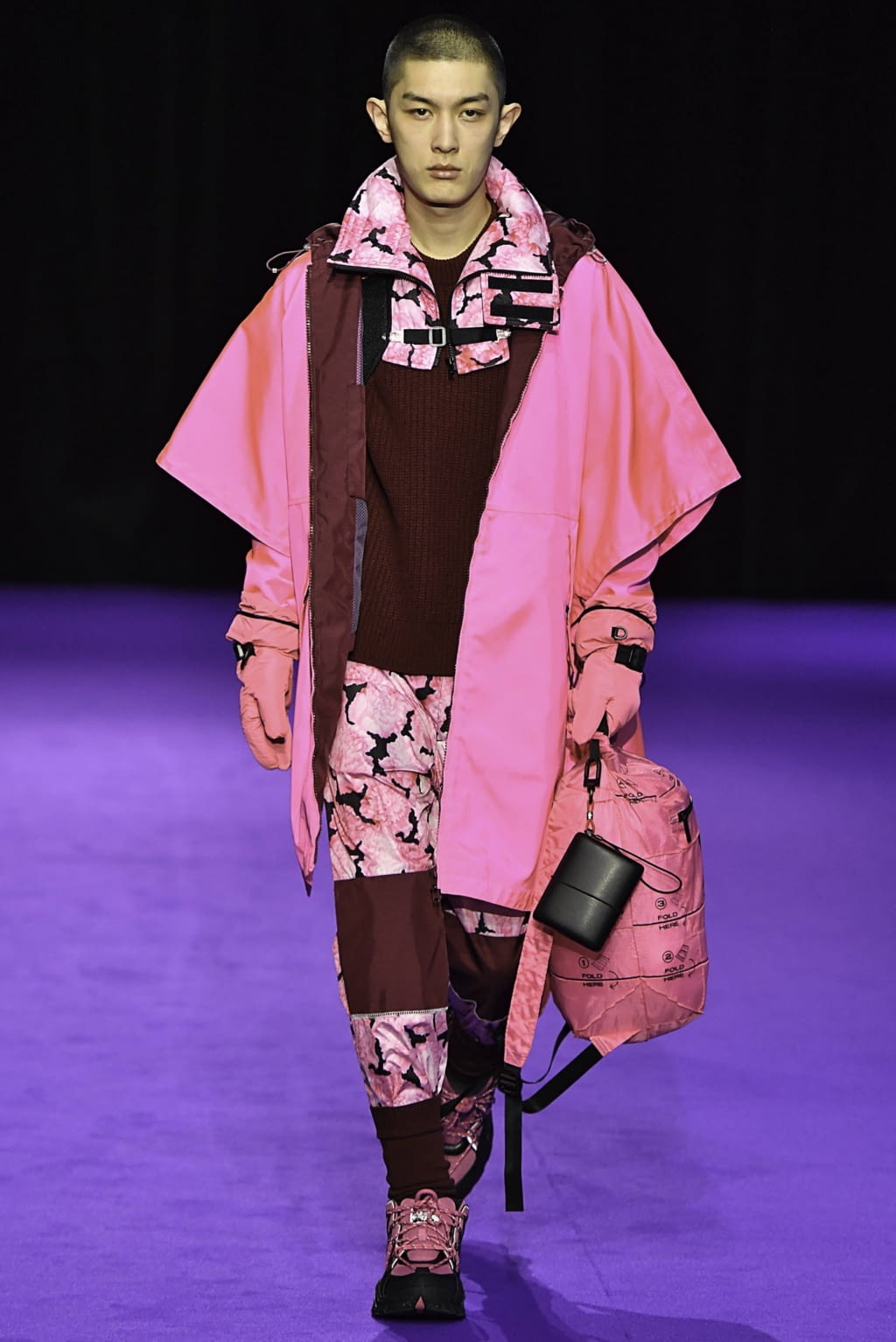 Fashion Week Paris Fall/Winter 2019 look 29 from the Kenzo collection 男装