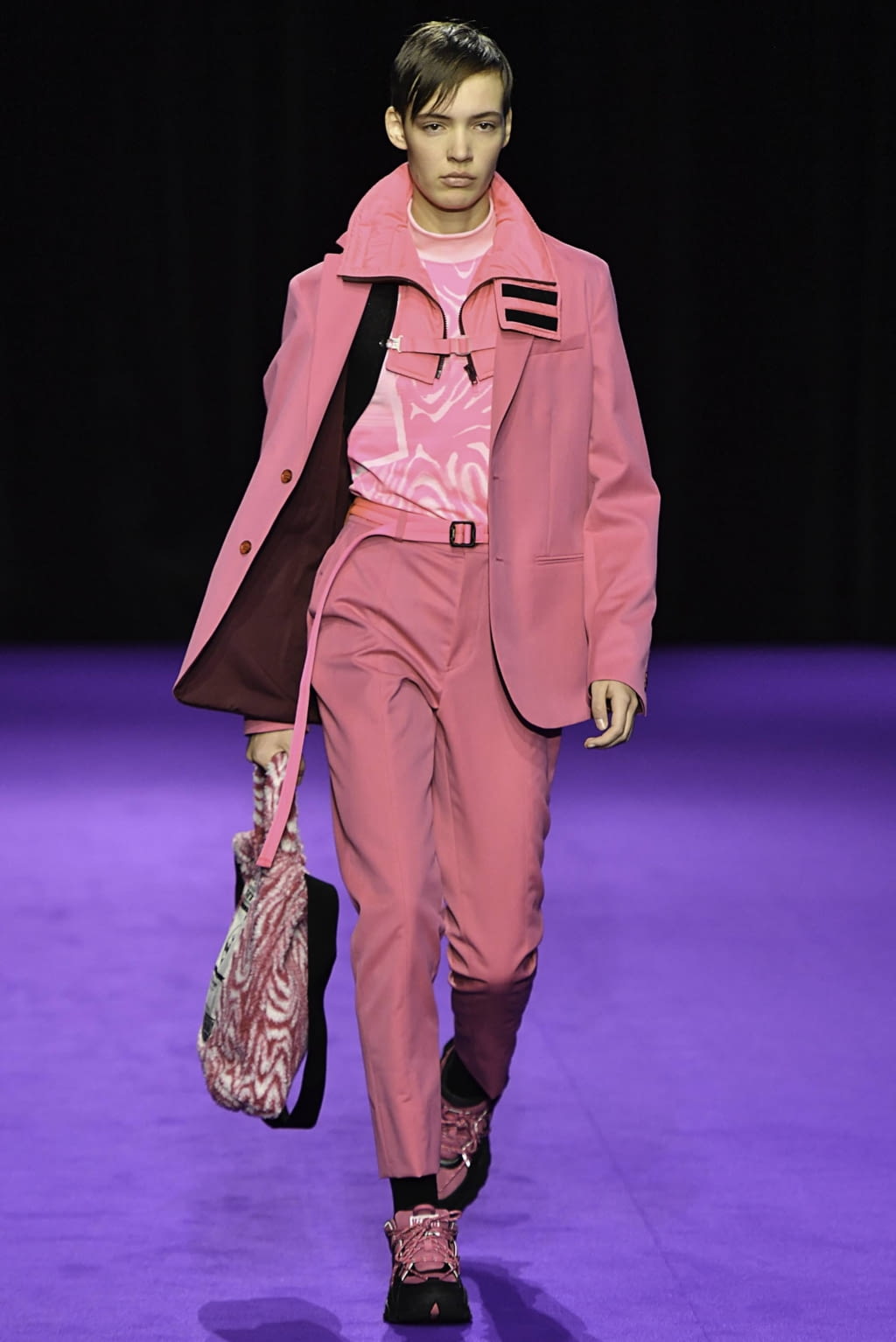 Fashion Week Paris Fall/Winter 2019 look 31 de la collection Kenzo menswear