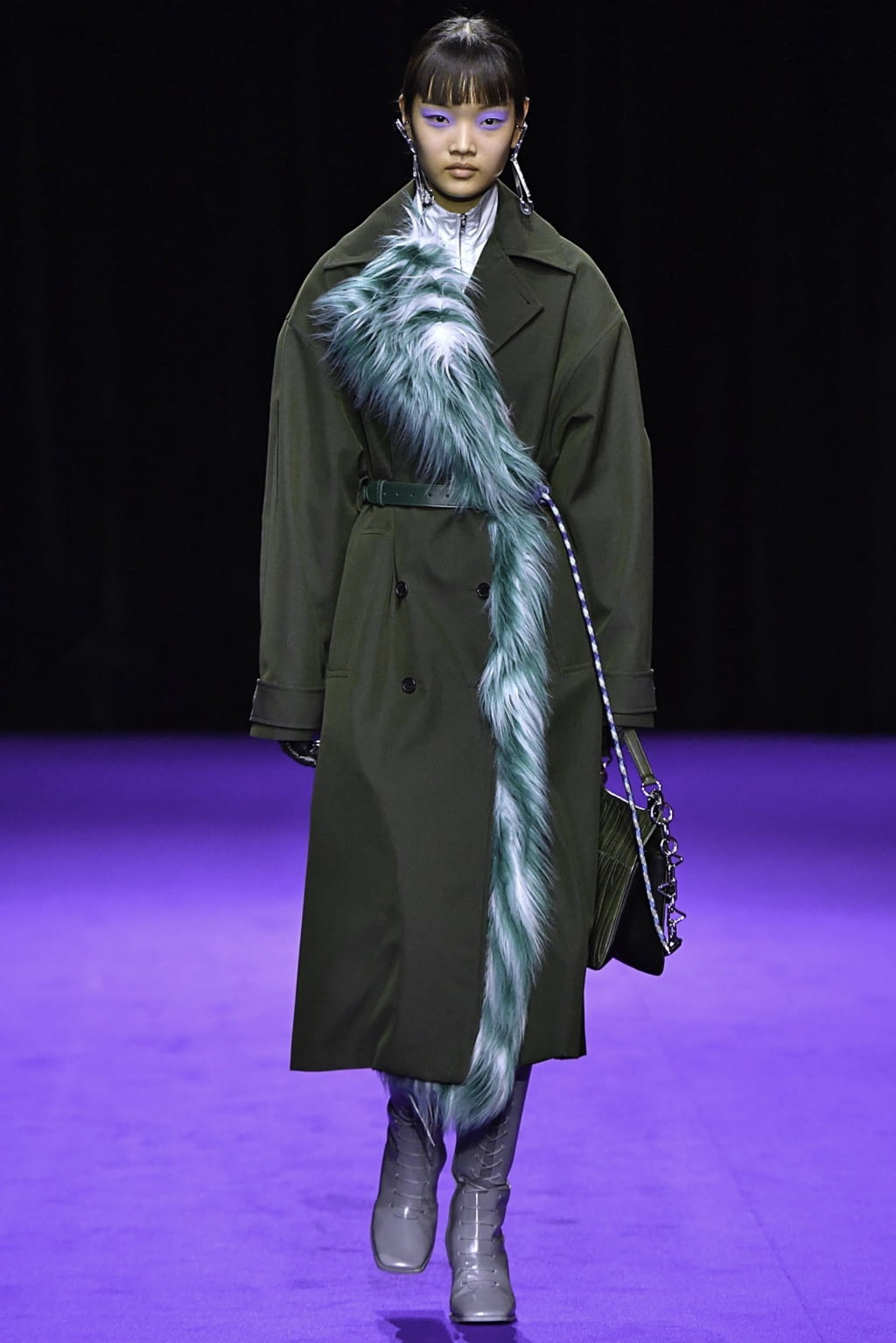 Fashion Week Paris Fall/Winter 2019 look 1 from the Kenzo collection 女装