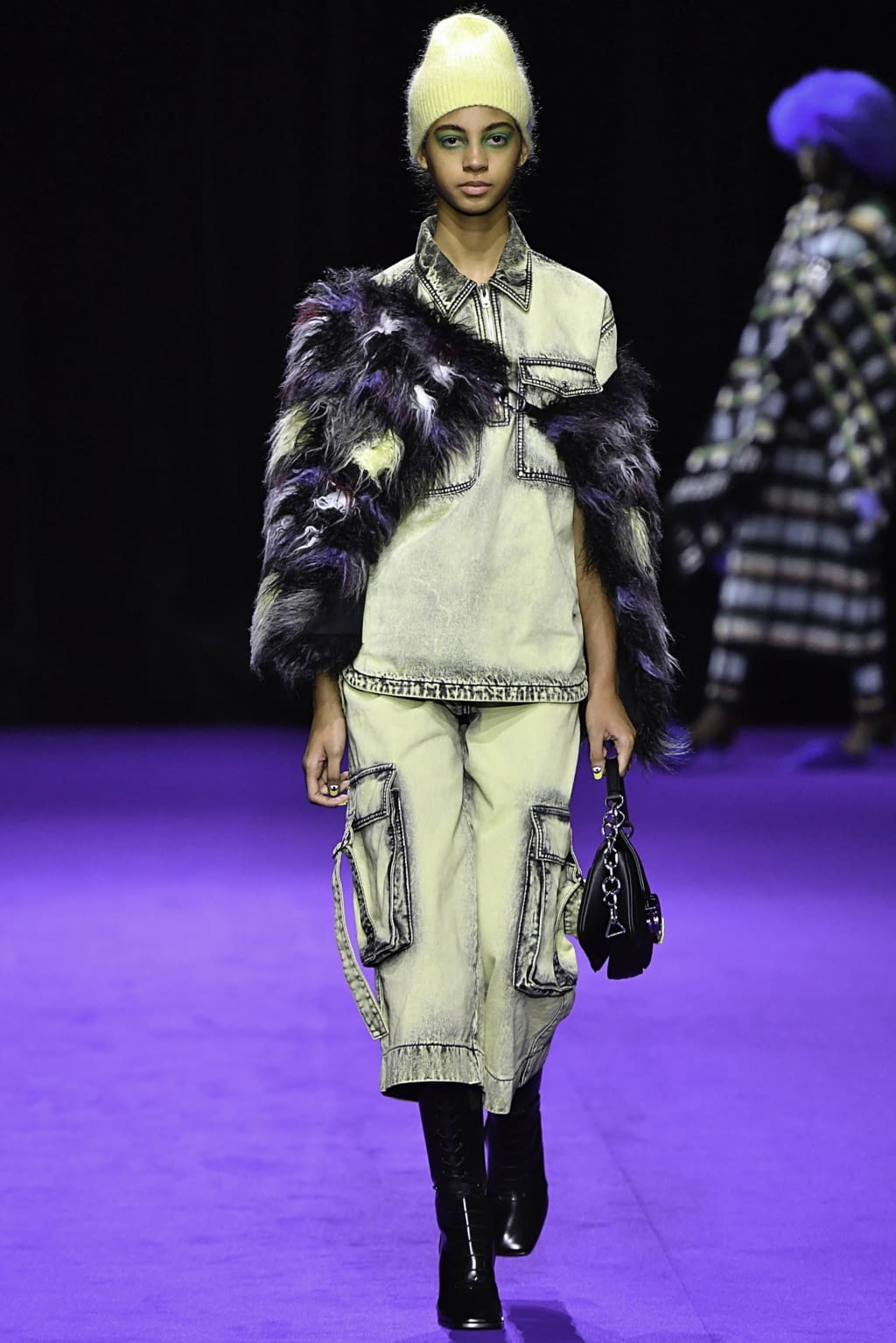 Fashion Week Paris Fall/Winter 2019 look 5 de la collection Kenzo womenswear